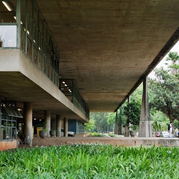 ARCHITECTURE AND URBANISM SCHOOL in São Paulo, Brazil - by João Batista Vilanova Artigas at ARKITOK - Photo #3 