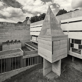 COUVENT SAINTE MARIE DE LA TOURETTE in Éveux, France - by Le Corbusier at ARKITOK - Photo #5 