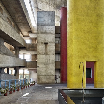 PALACE OF JUSTICE in Chandigarh, India - by Le Corbusier at ARKITOK - Photo #5 