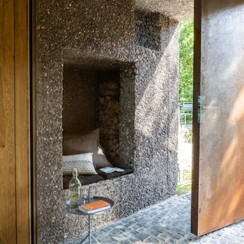 NEW CONCRETE HOUSE IN KLINGNAU in Klingnau, Switzerland - by Wespi de Meuron Romeo architects at ARKITOK - Photo #5 