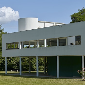 VILLA SAVOYE in Poissy, France - by Le Corbusier at ARKITOK - Photo #1 