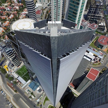 CUBE II OFFICE TOWER in Guadalajara, Mexico - by Estudio Carme Pinós at ARKITOK - Photo #5 