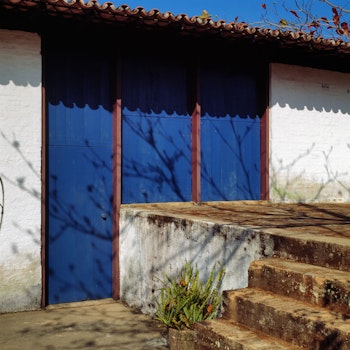 ARTEMIO FURLAN HOUSE in Ubatuba, Brazil - by Paulo Mendes da Rocha at ARKITOK - Photo #5 