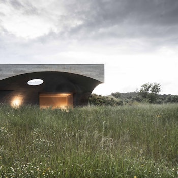 HOUSE IN MONSARAZ in Alentejo, Portugal - by Aires Mateus at ARKITOK - Photo #7 