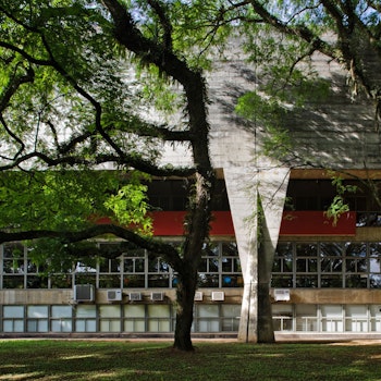 ARCHITECTURE AND URBANISM SCHOOL in São Paulo, Brazil - by João Batista Vilanova Artigas at ARKITOK - Photo #4 