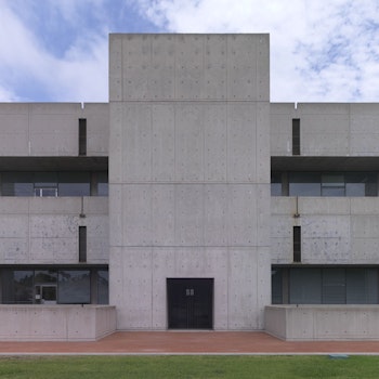 SALK INSTITUTE FOR BIOLOGICAL STUDIES in La Jolla, United States - by Louis I. Kahn at ARKITOK - Photo #9 