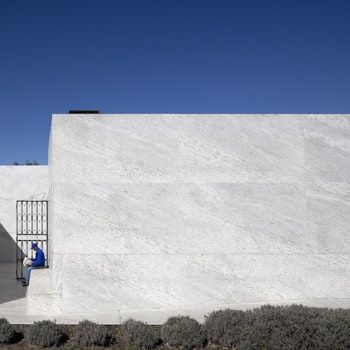 MORTUARY HOUSES OF ALHANDRA in Alhandra, Portugal - by Matos Gameiro arquitectos at ARKITOK - Photo #3 