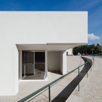 ABADE PEDROSA MUSEUM in Santo Tirso, Portugal - by Álvaro Siza at ARKITOK - Photo #8 