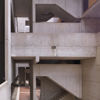 SALK INSTITUTE FOR BIOLOGICAL STUDIES in La Jolla, United States - by Louis I. Kahn at ARKITOK - Photo #11 