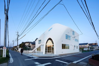 CLOVER HOUSE in Okazaki, Japan - by MAD Architects at ARKITOK