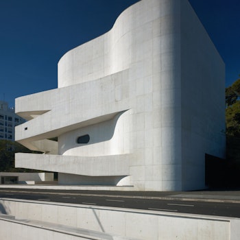 IBERÊ CAMARGO FOUNDATION MUSEUM in Porto Alegre, Brazil - by Álvaro Siza at ARKITOK - Photo #2 