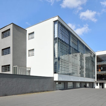 BAUHAUS BUILDING in Dessau-Roßlau, Germany - by Walter Gropius at ARKITOK - Photo #4 