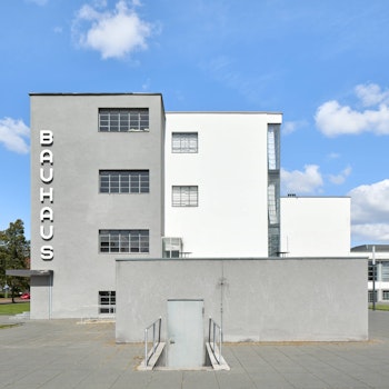 BAUHAUS BUILDING in Dessau-Roßlau, Germany - by Walter Gropius at ARKITOK - Photo #3 