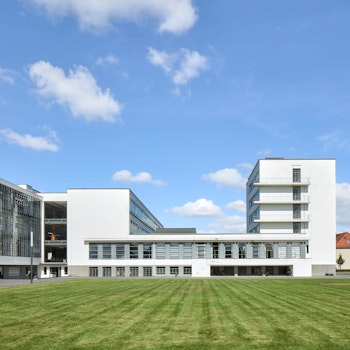 BAUHAUS BUILDING in Dessau-Roßlau, Germany - by Walter Gropius at ARKITOK - Photo #5 