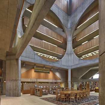 PHILLIPS EXETER ACADEMY LIBRARY in Exeter, United States - by Louis I. Kahn at ARKITOK - Photo #7 