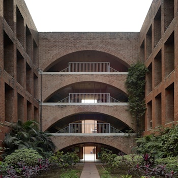INDIAN INSTITUTE OF MANAGEMENT in Ahmedabad, India - by Louis I. Kahn at ARKITOK - Photo #8 