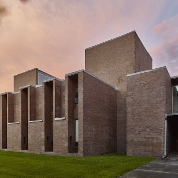 FIRST UNITARIAN CHURCH AND SCHOOL in Rochester, United States - by Louis I. Kahn at ARKITOK
