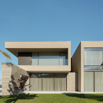 D HOUSE in Braga, Portugal - by L2C ARQUITETURA at ARKITOK - Photo #2 