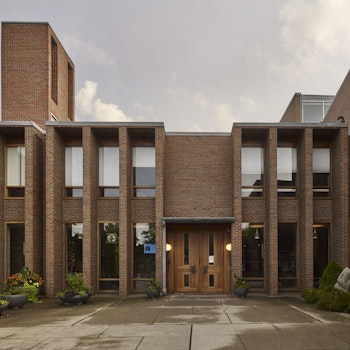 FIRST UNITARIAN CHURCH AND SCHOOL in Rochester, United States - by Louis I. Kahn at ARKITOK - Photo #4 