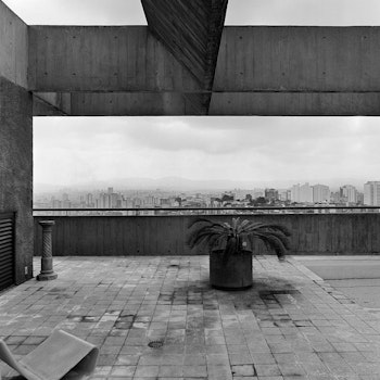 JARAGUÁ BUILDING in São Paulo, Brazil - by Paulo Mendes da Rocha at ARKITOK - Photo #6 
