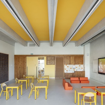 ANTOINE DE RUFFI SCHOOL GROUP in Marseille, France - by TAUTEM Architecture at ARKITOK - Photo #2 