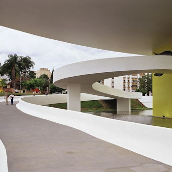 OSCAR NIEMEYER MUSEUM in Curitiba, Brazil - by Oscar Niemeyer at ARKITOK - Photo #8 