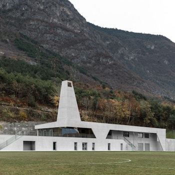 FIELDHOUSE in Egna, Italy - by ModUsArchitects at ARKITOK - Photo #4 
