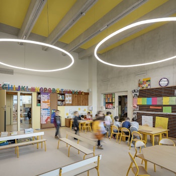 ANTOINE DE RUFFI SCHOOL GROUP in Marseille, France - by TAUTEM Architecture at ARKITOK - Photo #3 