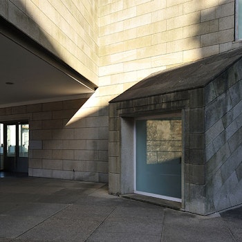 GALICIAN CENTER FOR CONTEMPORARY ART (CGAC) in Santiago de Compostela, Spain - by Álvaro Siza at ARKITOK - Photo #3 