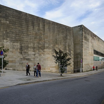 GALICIAN CENTER FOR CONTEMPORARY ART (CGAC) in Santiago de Compostela, Spain - by Álvaro Siza at ARKITOK - Photo #4 