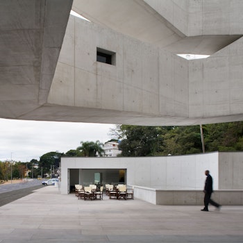 IBERÊ CAMARGO FOUNDATION MUSEUM in Porto Alegre, Brazil - by Álvaro Siza at ARKITOK - Photo #5 