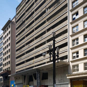 CALIFORNIA BUILDING in São Paulo, Brazil - by Oscar Niemeyer at ARKITOK - Photo #4 