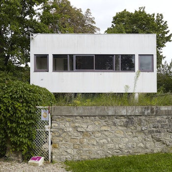 GARDENER HOUSE VILLA SAVOYE in Poissy, France - by Le Corbusier at ARKITOK - Photo #5 