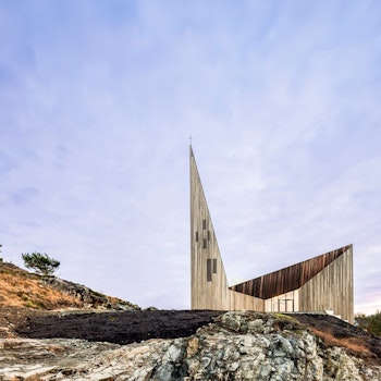 KNARVIK COMMUNITY CHURCH in Isdalstø, Norway - by Reiulf Ramstad Arkitekter at ARKITOK - Photo #8 