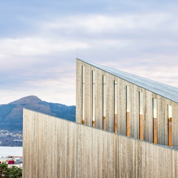 KNARVIK COMMUNITY CHURCH in Isdalstø, Norway - by Reiulf Ramstad Arkitekter at ARKITOK - Photo #11 