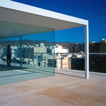 OFFICES FOR THE DELEGATION OF PUBLIC HEALTH in Almería, Spain - by Campo Baeza at ARKITOK - Photo #2 