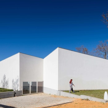 MANUEL CARGALEIRO ARTS OFFICE in Arrentela, Portugal - by Álvaro Siza at ARKITOK - Photo #3 