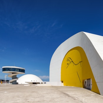 NIEMEYER CENTER in Avilés, Spain - by Oscar Niemeyer at ARKITOK - Photo #2 