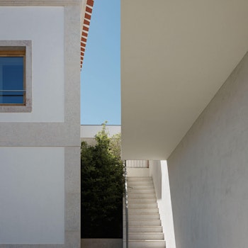 NR PHARMACY in Montelavar, Portugal - by ESQUISSOS – Arquitectura e Consultoria at ARKITOK - Photo #4 