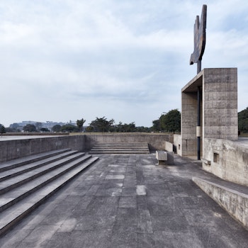 THE MONUMENT OF THE OPEN HAND in Chandigarh, India - by Le Corbusier at ARKITOK - Photo #6 