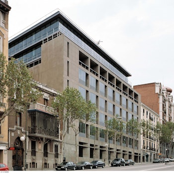OFFICE BUILDING REHABILITATION IN ALFONSO XII in Madrid, Spain - by Junquera Arquitectos at ARKITOK - Photo #2 
