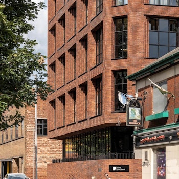 ONE SILK STREET in Manchester, United Kingdom - by Mecanoo architecten at ARKITOK - Photo #4 