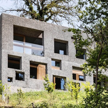 NEW CONCRETE HOUSE IN KLINGNAU in Klingnau, Switzerland - by Wespi de Meuron Romeo architects at ARKITOK - Photo #1 
