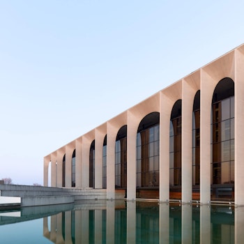 PALAZZO MONDADORI in Milan, Italy - by Oscar Niemeyer at ARKITOK - Photo #2 
