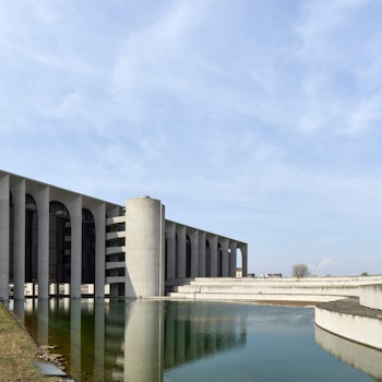 PALAZZO MONDADORI in Milan, Italy - by Oscar Niemeyer at ARKITOK - Photo #8 