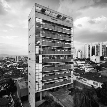 JARAGUÁ BUILDING in São Paulo, Brazil - by Paulo Mendes da Rocha at ARKITOK - Photo #7 