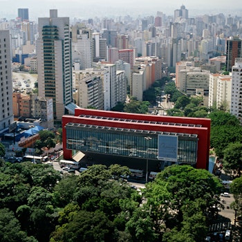 MUSEU DE ARTE DE SÃO PAULO - MASP in São Paulo, Brazil - by Lina Bo Bardi at ARKITOK - Photo #15 
