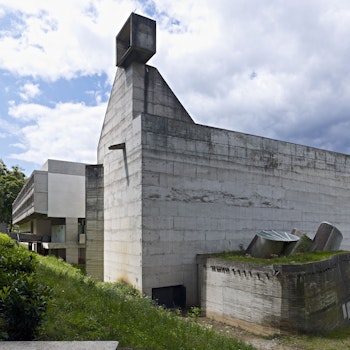 COUVENT SAINTE MARIE DE LA TOURETTE in Éveux, France - by Le Corbusier at ARKITOK - Photo #2 