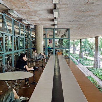 ARCHITECTURE AND URBANISM SCHOOL in São Paulo, Brazil - by João Batista Vilanova Artigas at ARKITOK - Photo #9 