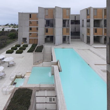 SALK INSTITUTE FOR BIOLOGICAL STUDIES in La Jolla, United States - by Louis I. Kahn at ARKITOK - Photo #7 